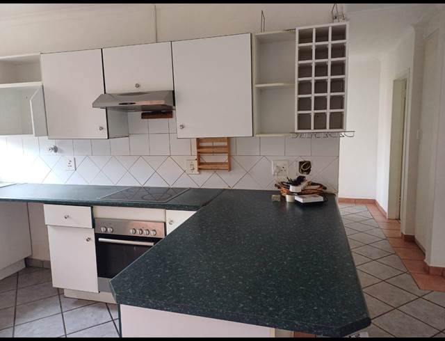 3 bed property to rent in DIE HOEWES