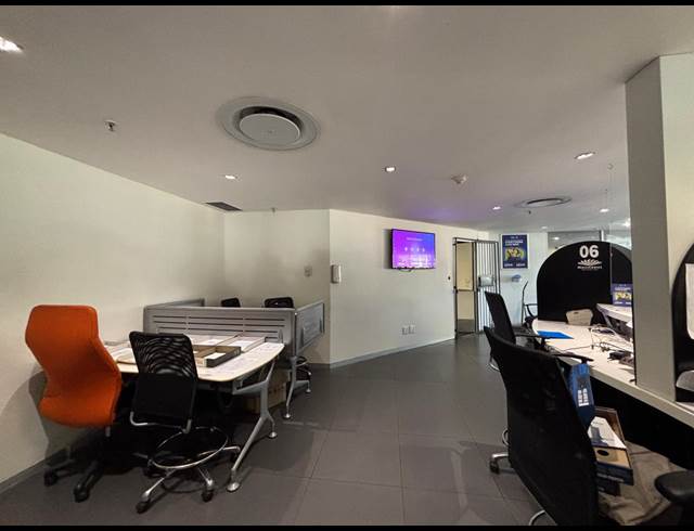 1,523M² OFFICE TO LET IN SOMERSET PARK