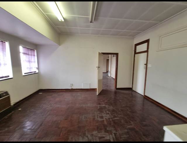 260M² OFFICE TO LET IN ALBERTON NORTH