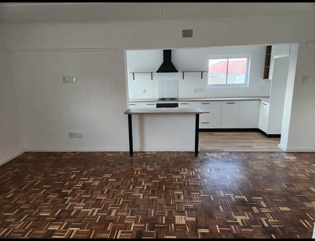 2 bed property to rent in LANGERUG