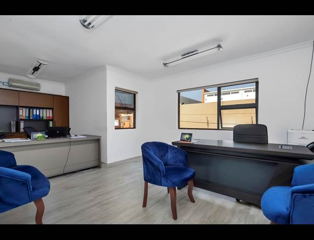 375M² OFFICE TO LET IN MELROSE