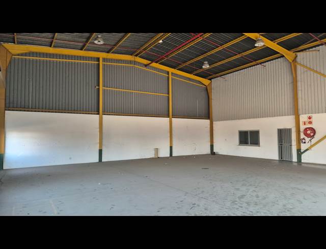 3,204M² WAREHOUSE TO LET IN VINTONIA