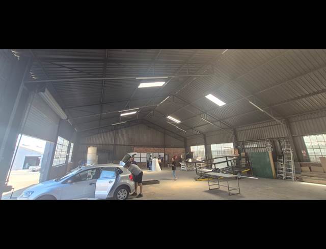 456M² WAREHOUSE TO LET IN ANDERBOLT
