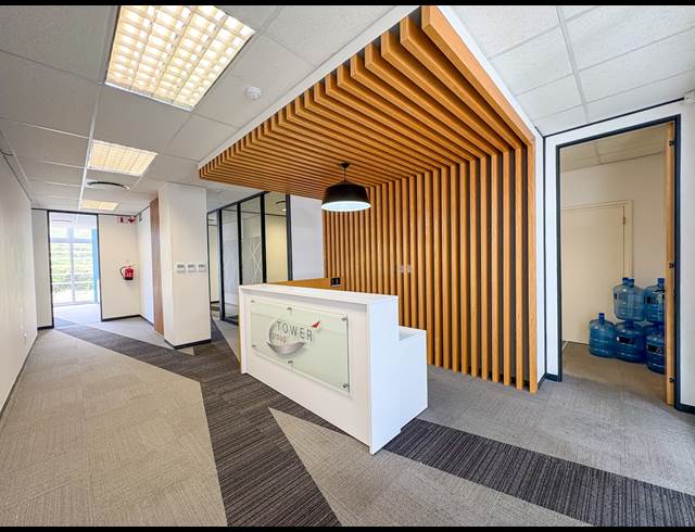 251M² OFFICE TO LET IN LA LUCIA RIDGE