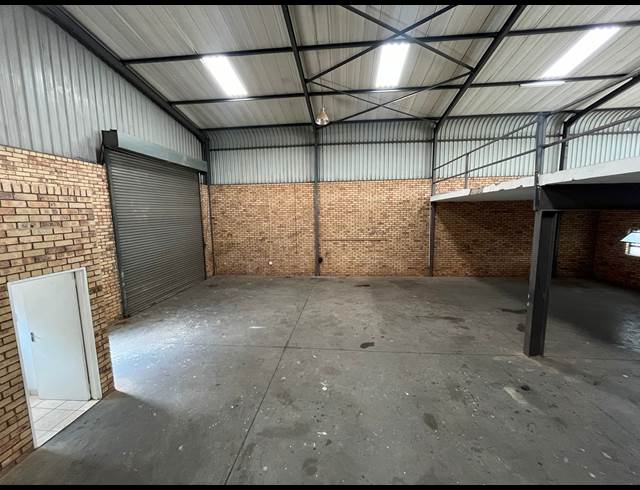 455M² WAREHOUSE TO LET IN CROWN