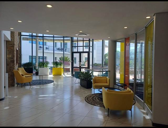 1,436M² OFFICE TO LET IN LA LUCIA RIDGE