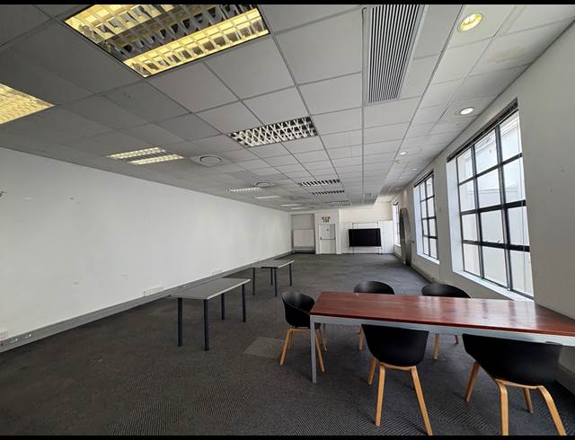 903M² OFFICE TO LET IN CAPE TOWN CITY CENTRE