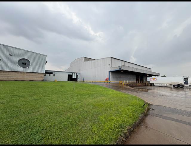 17,000M² WAREHOUSE TO LET IN ANDERBOLT
