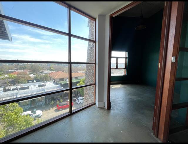 308.50M² OFFICE TO LET IN PARKHURST