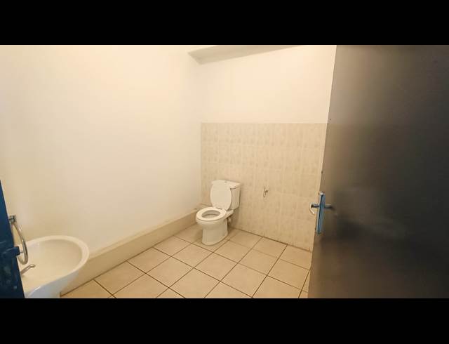 200M² OFFICE TO LET IN SALT RIVER