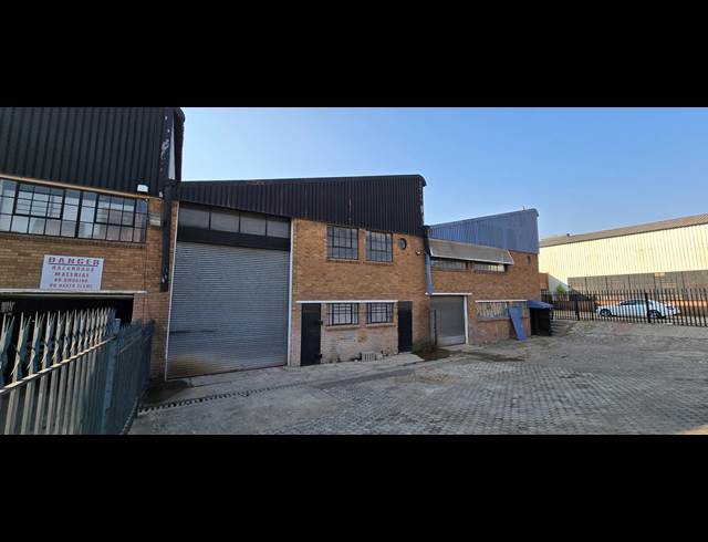 580M² MINI FACTORY TO LET IN STORMILL