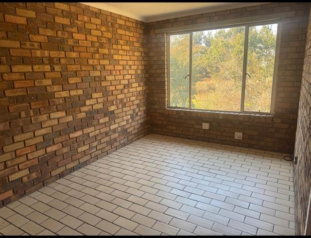 170M² BUILDING TO LET IN NEW ERA