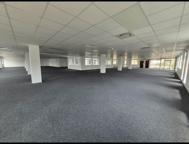 1,211M² OFFICE TO LET IN SANDTON CENTRAL