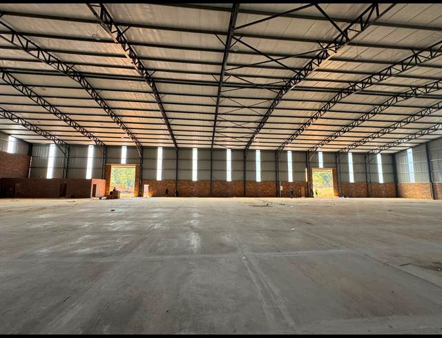 2,531M² WAREHOUSE TO LET IN AEROTON