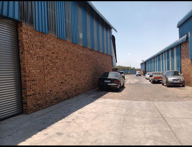292M² WAREHOUSE TO LET IN TULISA PARK
