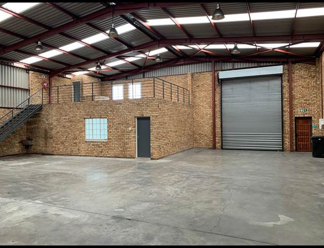 344M² WAREHOUSE TO LET IN LASER PARK