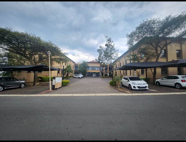 529M² OFFICE TO LET IN NOORDWYK
