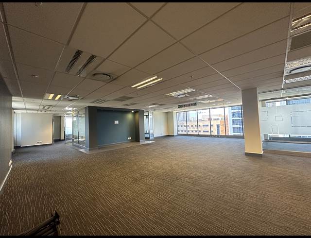 1,407M² OFFICE TO LET IN SANDTON CENTRAL