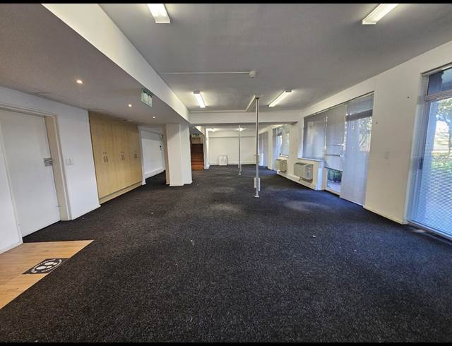295M² OFFICE TO LET IN CENTURY CITY