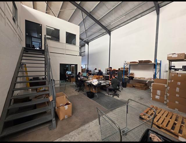 491M² WAREHOUSE TO LET IN FIRGROVE