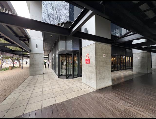 450M² OFFICE TO LET IN FORESHORE