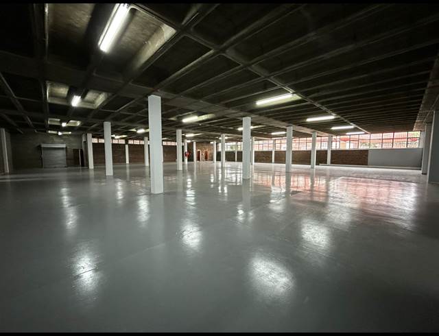 2,082M² WAREHOUSE TO LET IN WYNBERG