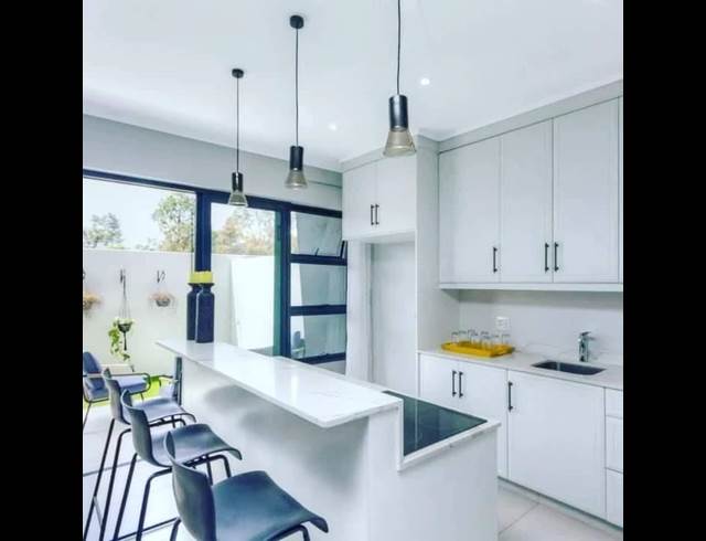 2 BEDROOM PROPERTY TO RENT IN HOUGHTON