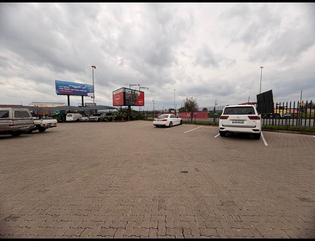 6,650M² WAREHOUSE TO LET IN MEADOWDALE