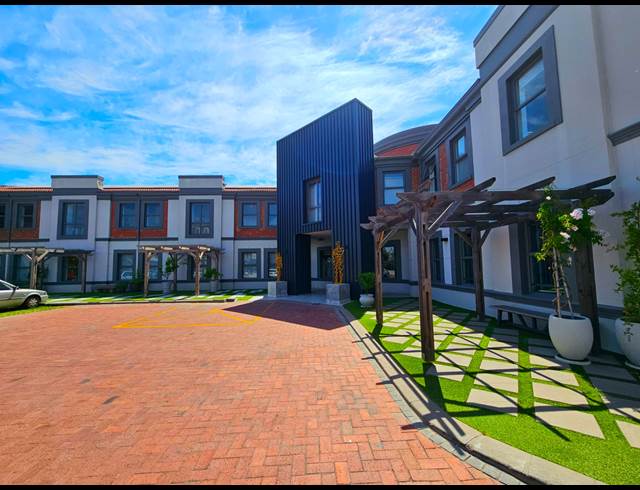 484M² OFFICE TO LET IN CENTURY CITY