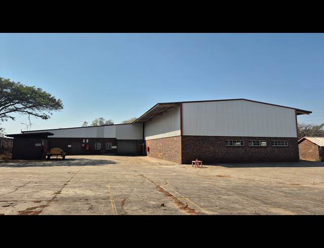 3,204M² WAREHOUSE TO LET IN VINTONIA