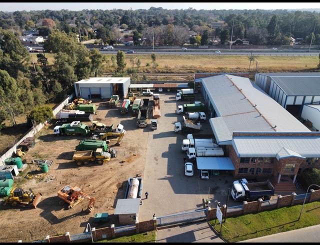 5,500M² INDUSTRIAL YARD TO LET IN MOREHILL