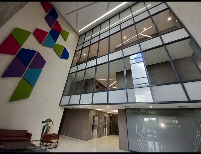 981M² OFFICE TO LET IN BRYANSTON