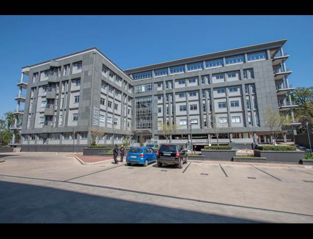 2,000M² OFFICE TO LET IN SANDOWN