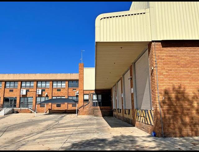 3,891M² WAREHOUSE TO LET IN KELVIN