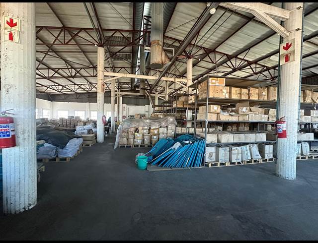 1,116M² WAREHOUSE TO LET IN ROBERTVILLE