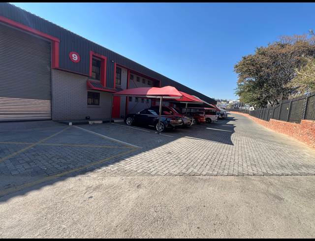 431M² WAREHOUSE TO LET IN STRIJDOMPARK