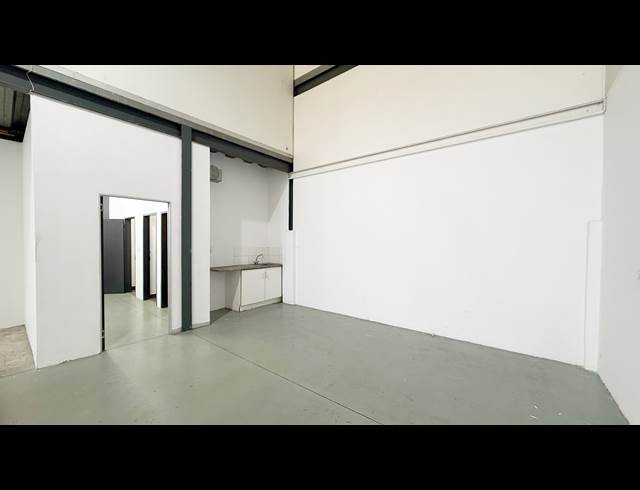 284M² WAREHOUSE TO LET IN MEADOWDALE
