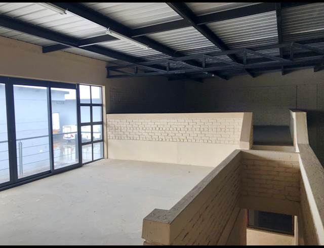 334M² OFFICE TO LET IN POMONA AH