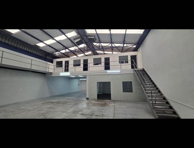 720M² WAREHOUSE TO LET IN RIVERSIDE PARK