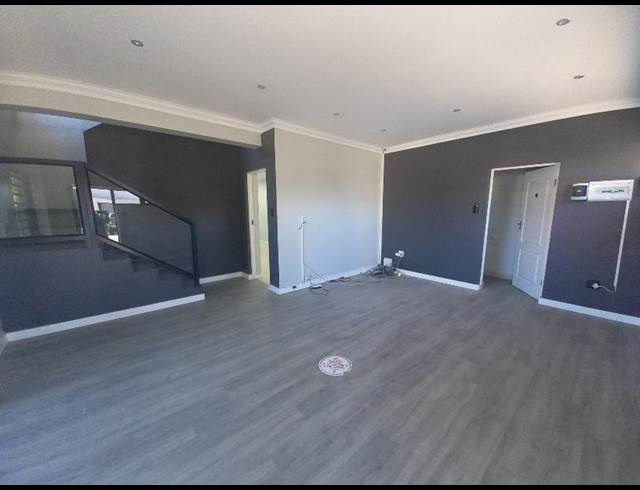 145M² OFFICE RENTED IN VINCENT