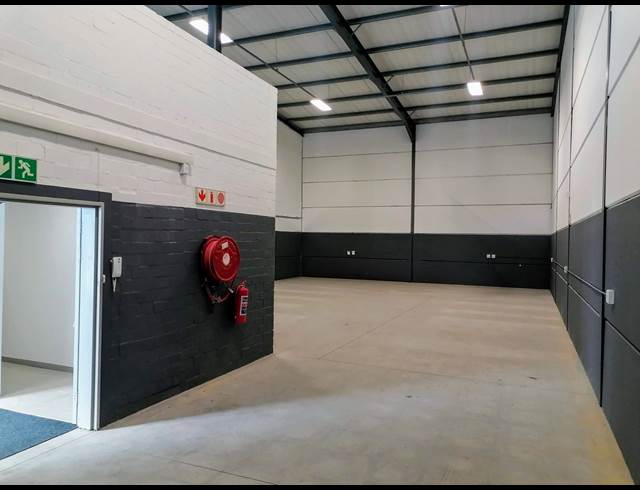 296M² WAREHOUSE TO LET IN BRACKENFELL INDUSTRIAL