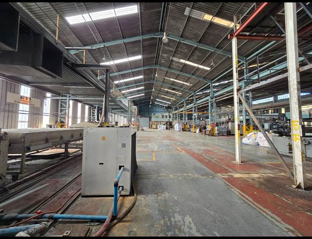 9,057M² FACTORY TO LET IN TUNNEY