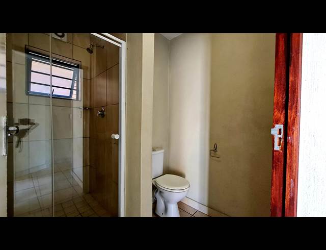 3 BEDROOM APARTMENT TO LET IN WEST ACRES