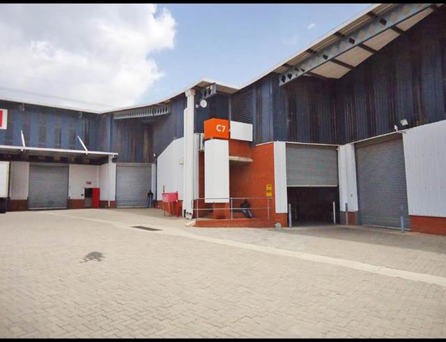 938M² WAREHOUSE TO LET IN MEADOWDALE