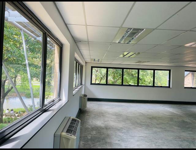 684M² OFFICE TO LET IN RANDJESPARK