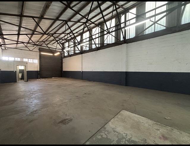 245M² WAREHOUSE TO LET IN EPPING INDUSTRIAL