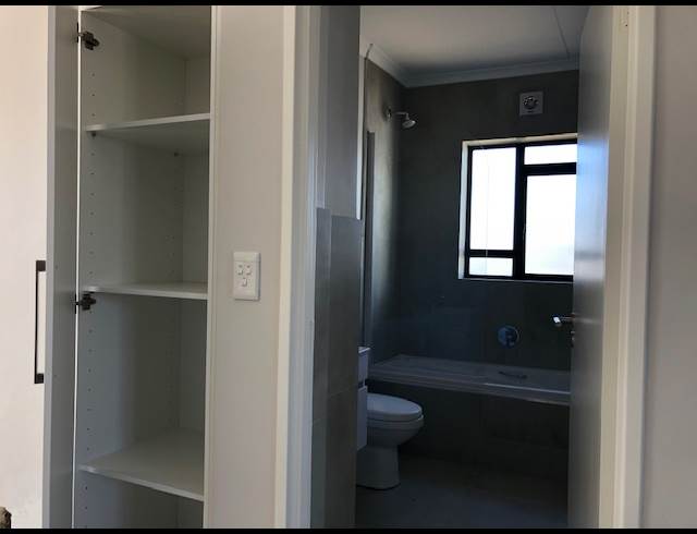 2 BEDROOM PROPERTY TO RENT IN BURGUNDY ESTATE