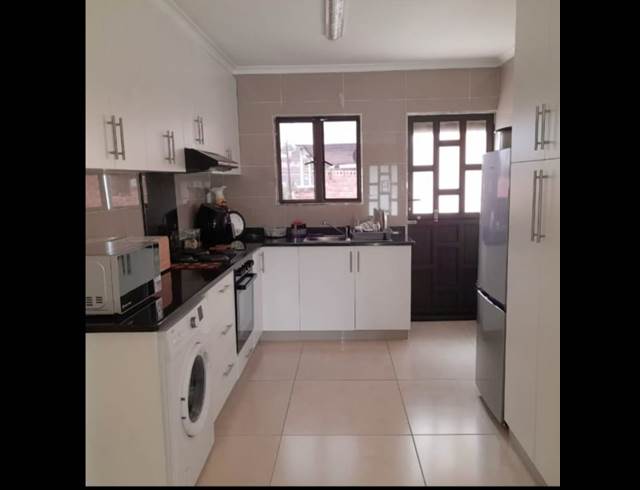 2 bed property to rent in MALVERN