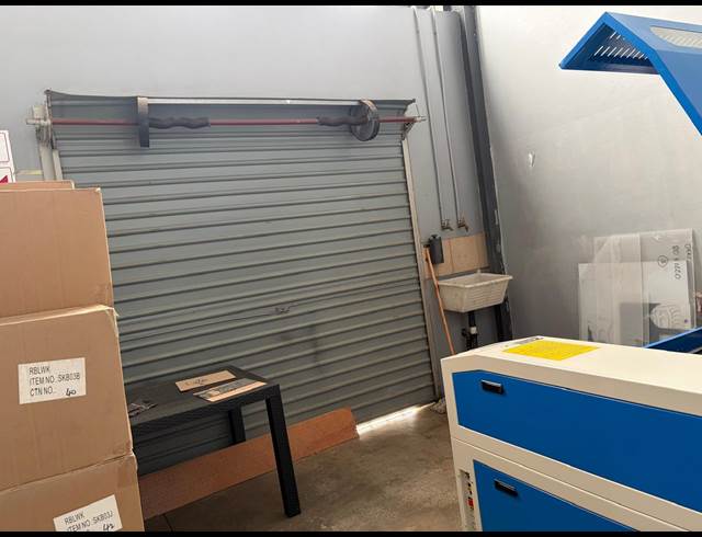 400M² WAREHOUSE TO LET IN RACEVIEW