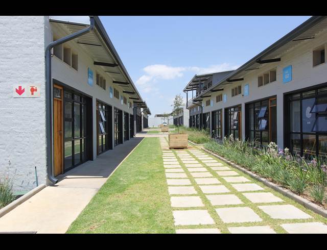 15M² BUSINESS CENTRE TO LET IN PRESIDENT PARK